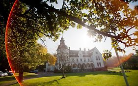 Hellidens Slott och Vandrarhem
